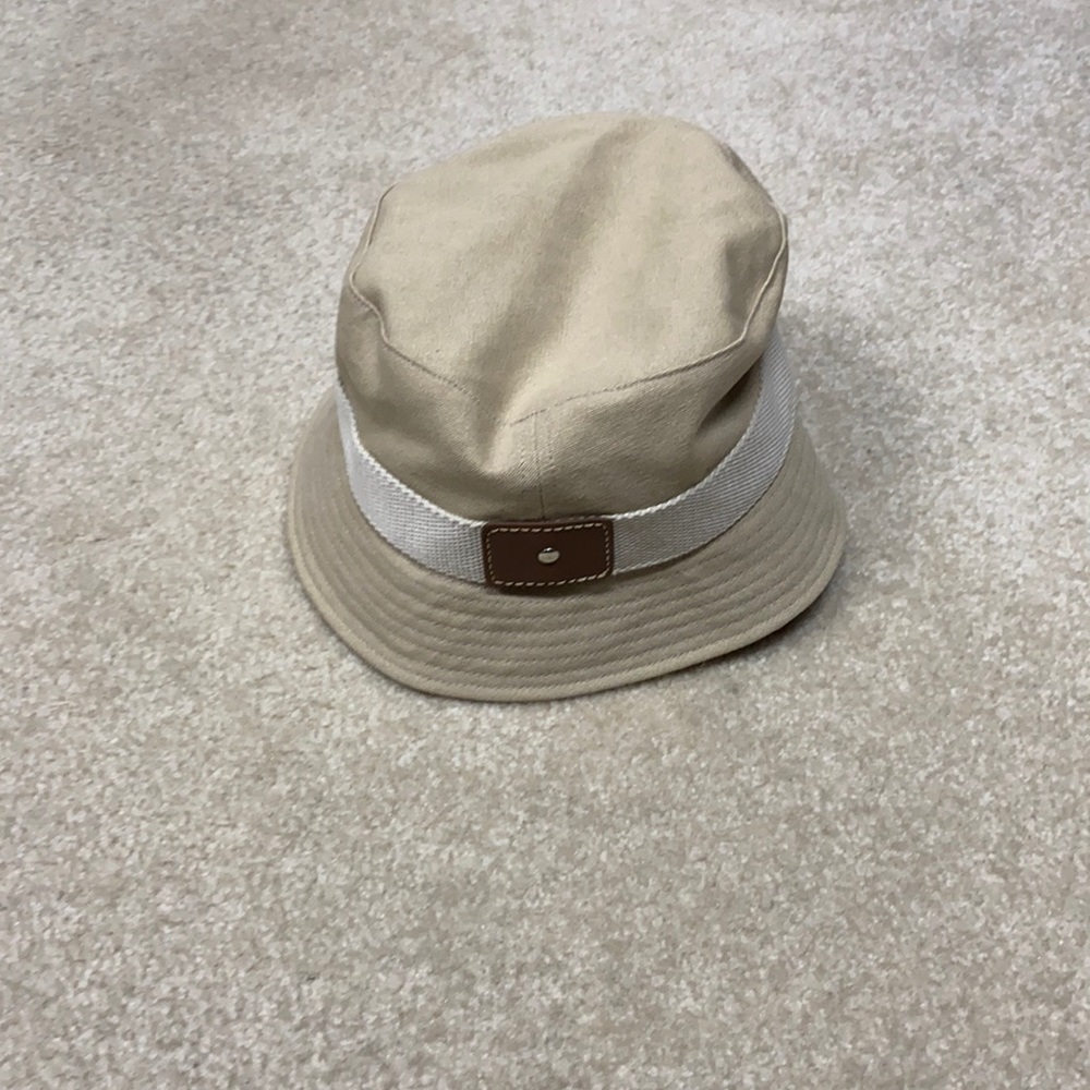 Gap hat